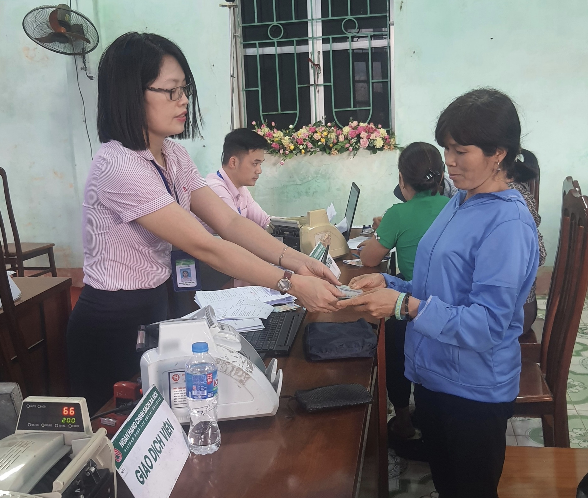 Ngân hàng Chính sách huyện tiếp tục giải ngân nhu cầu vay vốn của hộ nghèo và đối tượng chính sách tại xã Tiên Phong